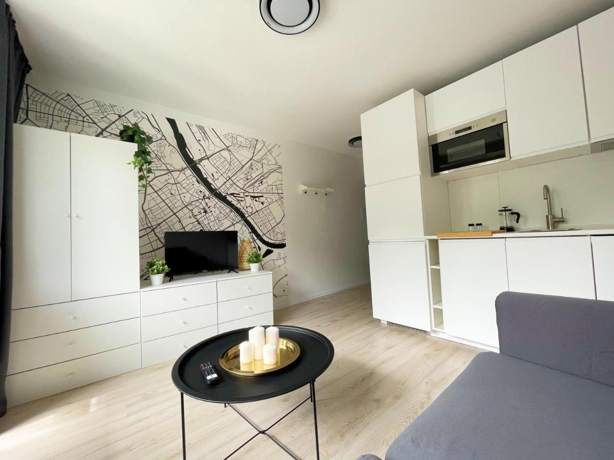 Batorego 18 - White - 450M Stacja Metra Pola Mokotowskie, 800M Biblioteka Narodowa, 20M Piekny Park Pola Mokotowskie, 800M Do Sgh - Wifi - Smart Tv - Good Apartments Varşova Dış mekan fotoğraf
